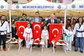 19-mayis-ataturku-anma-genclik-ve-spor-bayrami-menemende-toren-ve-etkinliklerle-kutlandi.jpg