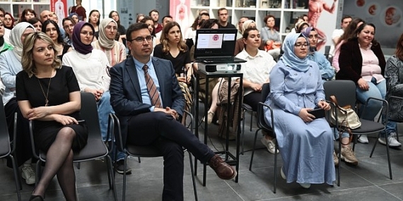 Aile hekimleri önce söyleşi yaptı, sonra tarihte yolculuğa çıktı