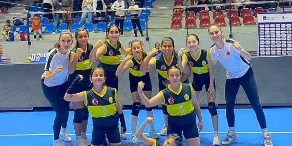 Aliağa’nın Minikleri Gözünü İzmir Kupasına Dikti