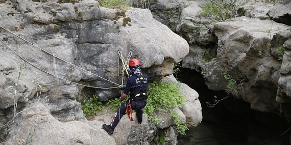 Antalya Büyükşehir’in kahraman itfaiyecileri eğitimde