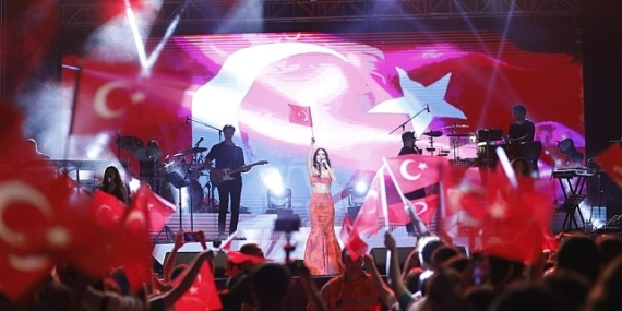 Aydın Büyükşehir Belediyesi bu yıl da 19 Mayıs Atatürk’ü Anma, Gençlik ve Spor Bayramı’nı coşku içerisinde kutladı