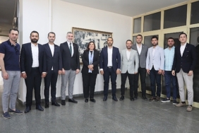 aydin-genc-is-insanlari-dernegi-aydin-buyuksehir-belediye-baskani-ozlem-cerciogluna-nezaket-ziyaretinde-bulundu.jpg
