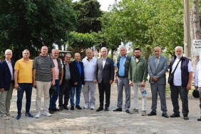 bergama-belediye-baskani-prof-dr-tanju-celik-bolge-gazetecileriyle-gerceklestirdigi-aylik-toplantida-bergama-belediyesinin-borcunu-acikladi.jpg