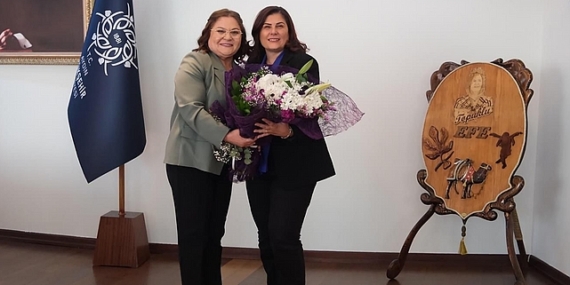 Didim Belediye Başkanı Hatice Gençay, Aydın Büyükşehir Belediye Başkanı Özlem Çerçioğlu’nu ziyaret etti