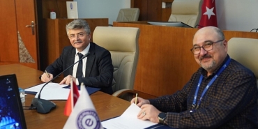 ege-universitesi-ile-akzonobel-kemipol-arasinda-is-birligi-protokolu-imzalandi.jpg