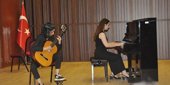 EÜ Konservatuarından “Piyano Öğrencileri Dinletisi”