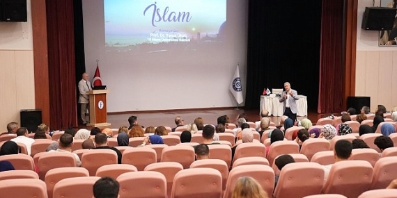 EÜ’de “Din ve Değer Olarak İslam” konferansı düzenlendi