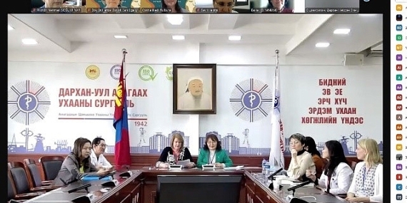 EÜ'de Ebelik Haftası ve Dünya Ebeler Günü çeşitli etkinliklerle kutlandı