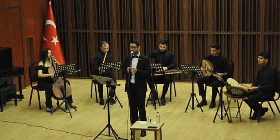 EÜ’de “Zekâi Dede’nin Acem Kürdi Takımı” sanatseverlerle buluştu