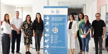 genis-bir-lisansustu-program-yelpazesine-sahip-olan-dokuz-eylul-universitesinde-deu-adaylar-deude-lisansustu-egitime-merhaba-enstitu-tanitim-gunu-etkin.jpg