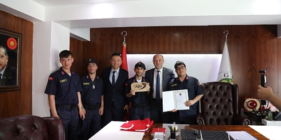 Geyve Belediye Başkanı Selçuk Yıldız Özel Askerleri Kabul Etti