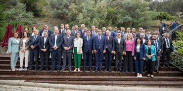 izmir-buyuksehir-belediye-baskani-dr-cemil-tugay-ilce-belediye-baskanlariyla-bir-araya-geldi.jpg