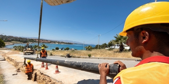 İzmir Büyükşehir Belediyesi Çeşme’nin içme suyu sorununa neşter vuruyor