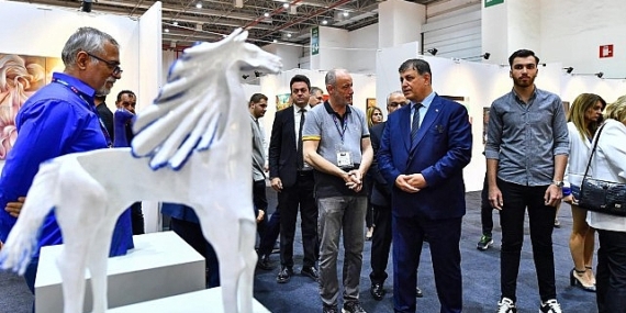 İzmirliler'den Sanat ve Antika Fuarı'na yoğun ilgi