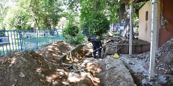 Kadıköy Belediyesi, Fenerbahçe Parkı’nda bulunan Osmanlı dönemine ait olduğu bilinen yaklaşık 600 yıllık Fener Köşkü Hamamı’nın restorasyonu için çalışmalara başladı