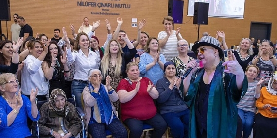 Konak’ta ‘Anneler Günü’ coşkuyla kutlandı