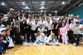 konya-buyuksehir-belediyespor-turkiye-basketbol-ligine-yukseldi.jpg