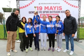 kucukcekmece-belediyesi-ve-ilce-milli-egitim-mudurlugu-isbirligi-ile-okullar-arasi-19-mayis-genclik-ve-spor-bayrami-kros-yarismasi-duzenlendi.jpg