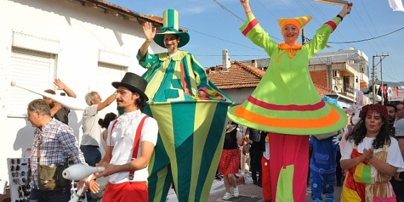 Menemen Belediyesi tarafından düzenlenen 14'üncü kez gerçekleştirilecek Emiralem Çilek Festivali için geri sayım başladı