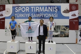 nevsehir-belediyesi-genclik-ve-spor-kulubu-sporcusu-belkis-durmus-spor-tirmanis-kucukler-turkiye-sampiyonasinda-tum-rakiplerini-geride-birakarak-turkiye-sampiyonu-oldu.jpg