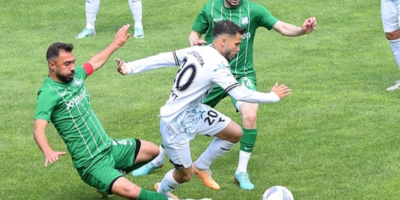 Nilüferli futbolcular şampiyonluk kupasına kavuştu