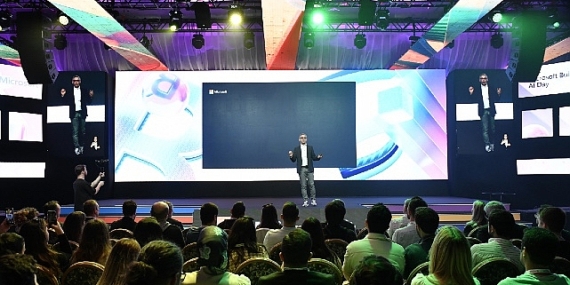 Senenin en büyük teknoloji etkinliği “Microsoft BuildAI: Yapay Zeka Günü”nde yazılımcılar ve teknoloji dünyasının liderleri buluştu