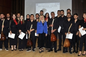 usta-sanatci-ali-ekber-cicek-ege-universitesinde-anildi.jpg
