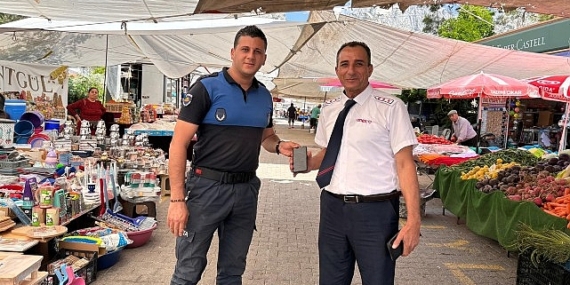 Zabıta ekipleri kayıp telefonu sahibine ulaştırdı