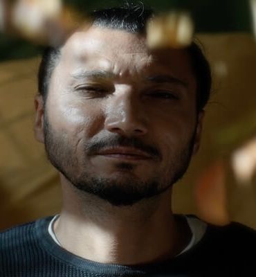 Cem Buğdaycı Yeni Teklisi “Sevdanın Rengi” İle Karşımızda!